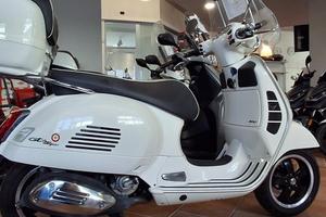 PIAGGIO Vespa 300