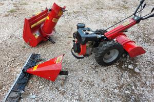 Motozappa Carraro con 3 attrezzi trattabili