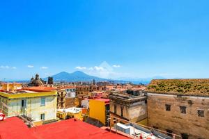 2 LOCALI A NAPOLI