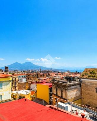2 LOCALI A NAPOLI