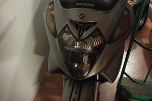 Honda silver Wing 600