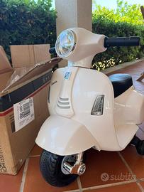 Vespa giocattolo per bambini,nuova