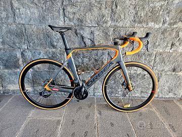 bici da corsa orbea orca aereo M11 in carbonio 