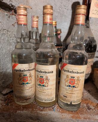 Bottiglie di Grappa Austriaca