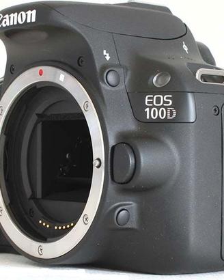 CANON 100D, 18mp, display touch, pochi scatti