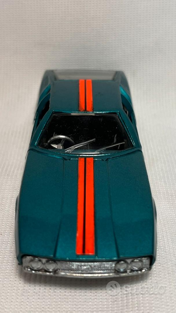 Jaguar Pirana Bertone 1/43 – Miniature Politoys 588, Italie 1968, Jaune, Vintage