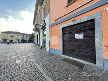 NEGOZIO A ABBIATEGRASSO