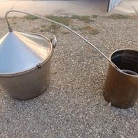 Alambicco in acciaio inossidabile.