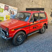 Lada niva 1600 b. 4 marce anno 1985 (iscritta Asi)