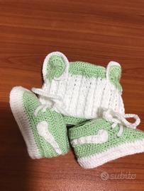 Cappellino e scarpette bimbi