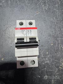 ABB S202M C25 INTERRUTTORE AUTOMATICO 10KA 2P