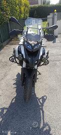 Moto Benelli TRK 502