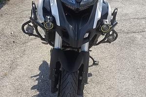 Moto Benelli TRK 502