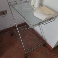 Carrello di servizio in vetro satinato