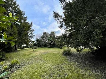 TERRENO DI 1.030 MQ: perfetto per dar vita ai t...