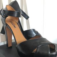 Sandalo pelle nera tg 36 “Pollini”