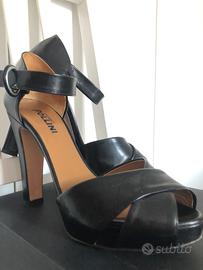 Sandalo pelle nera tg 36 “Pollini”