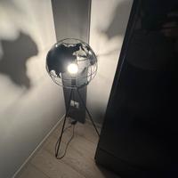 Lampada Mappamondo Black con piedi