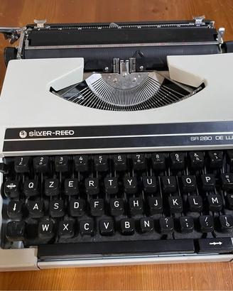 Macchina da scrivere Silver Reed SR280