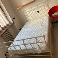 Letto piazza e mezza ferro battuto con doghe