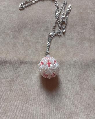 Collana lunga a sfera 3D