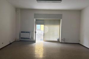 NEGOZIO A LEVATE