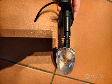 freccia anteriore sinistra Moto Guzzi V7 III 2018