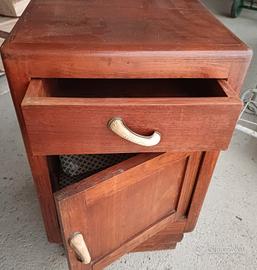 Mobiletto legno di ciliegio