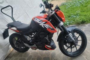 KTM DUKE 200