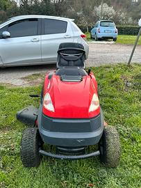 Trattorino tagliaerba