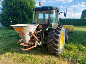 Trattore john deere 5515 con accessori