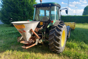 Trattore john deere 5515 con accessori