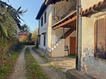 CASA SEMINDIPENDENTE A TRIUGGIO