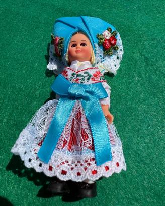 bambola souvenir vintage