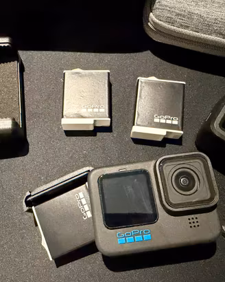 GoPro HERO11 Black + 3 batterie + accessori