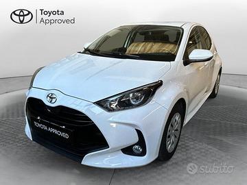 Toyota Yaris Hybrid Active MY22