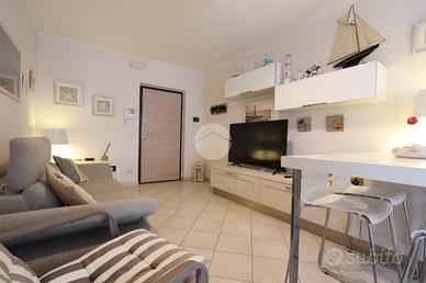 3 LOCALI A TORTORETO