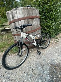 Bicicletta biammortizzata decathlon rockrider 6.0