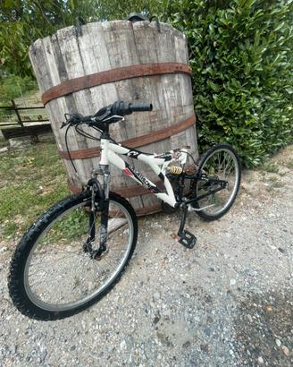 Bicicletta biammortizzata decathlon rockrider 6.0