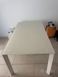 Tavolo da pranzo