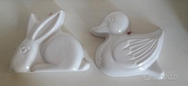 Teglia di ceramica a forma di animale 