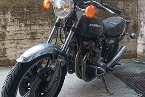 Kawasaki 900