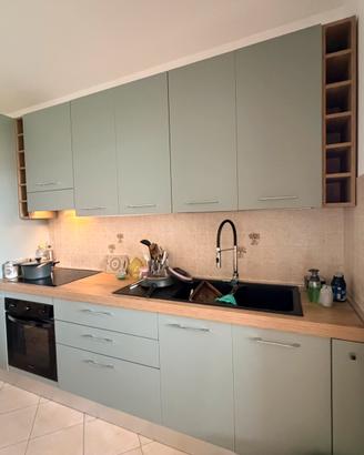 Cucina completa verde salvia