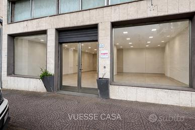 Locale commerciale in via Lamarmora
