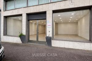 Locale commerciale in via Lamarmora