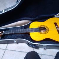 Chitarra classica Di Giorgio  con case rigido