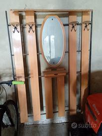 Attaccapanni a muro con specchio