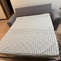 Divano letto 3 posti – 330€ trattabili