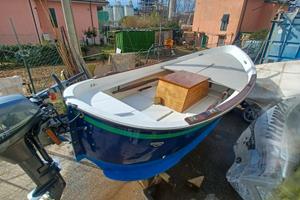 Gozzo con fuoribordo