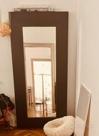Specchio grande in legno IKEA